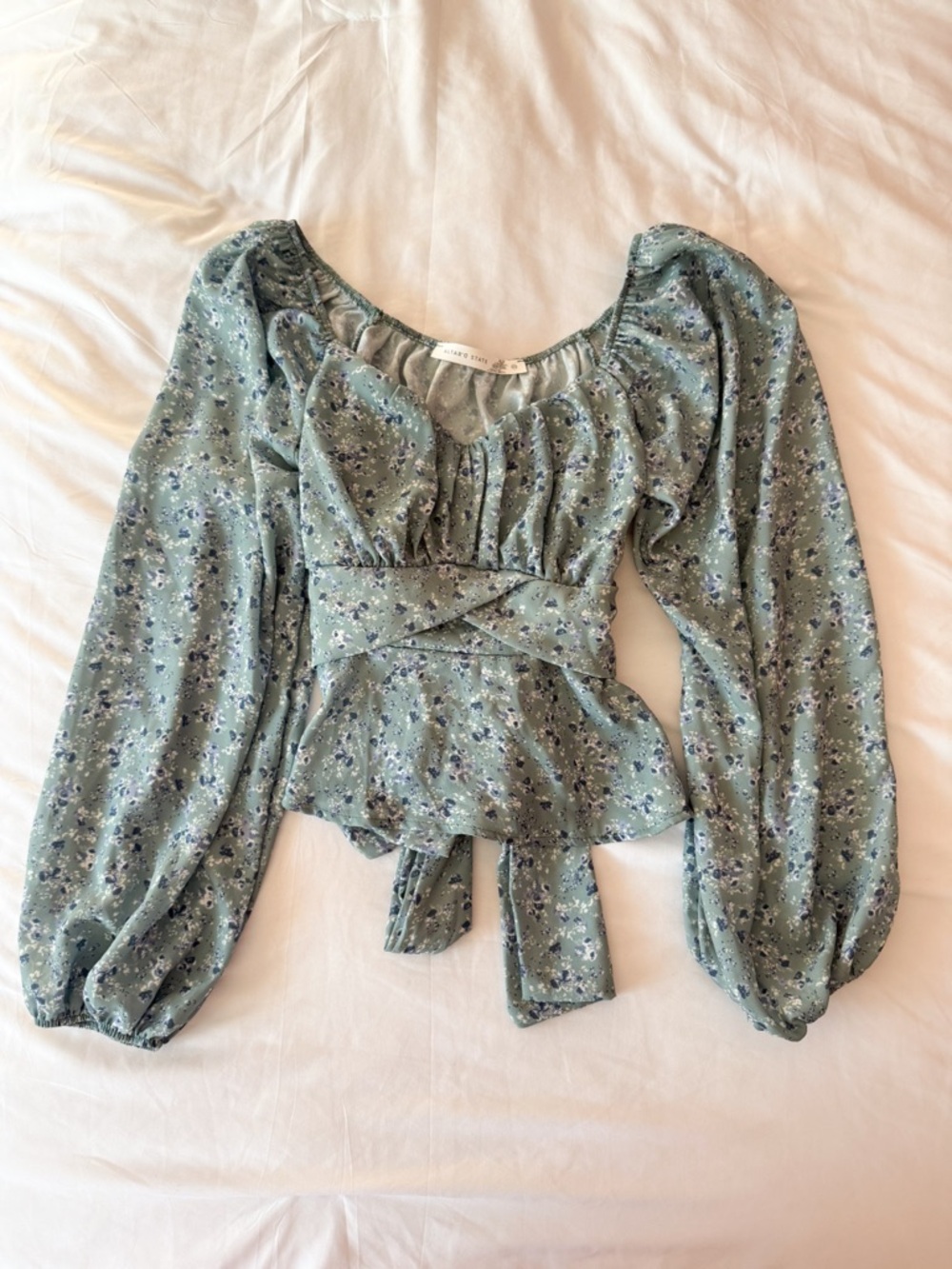 Altar’d State Sage And Blue Floral Tie Back Long Sleeve Blouse Size XS